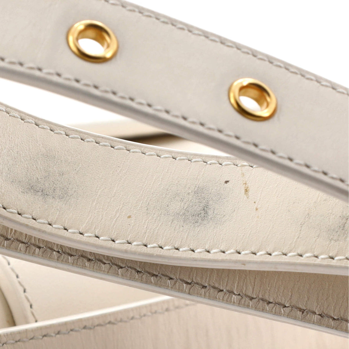 30 Montaigne Flap Bag Leather