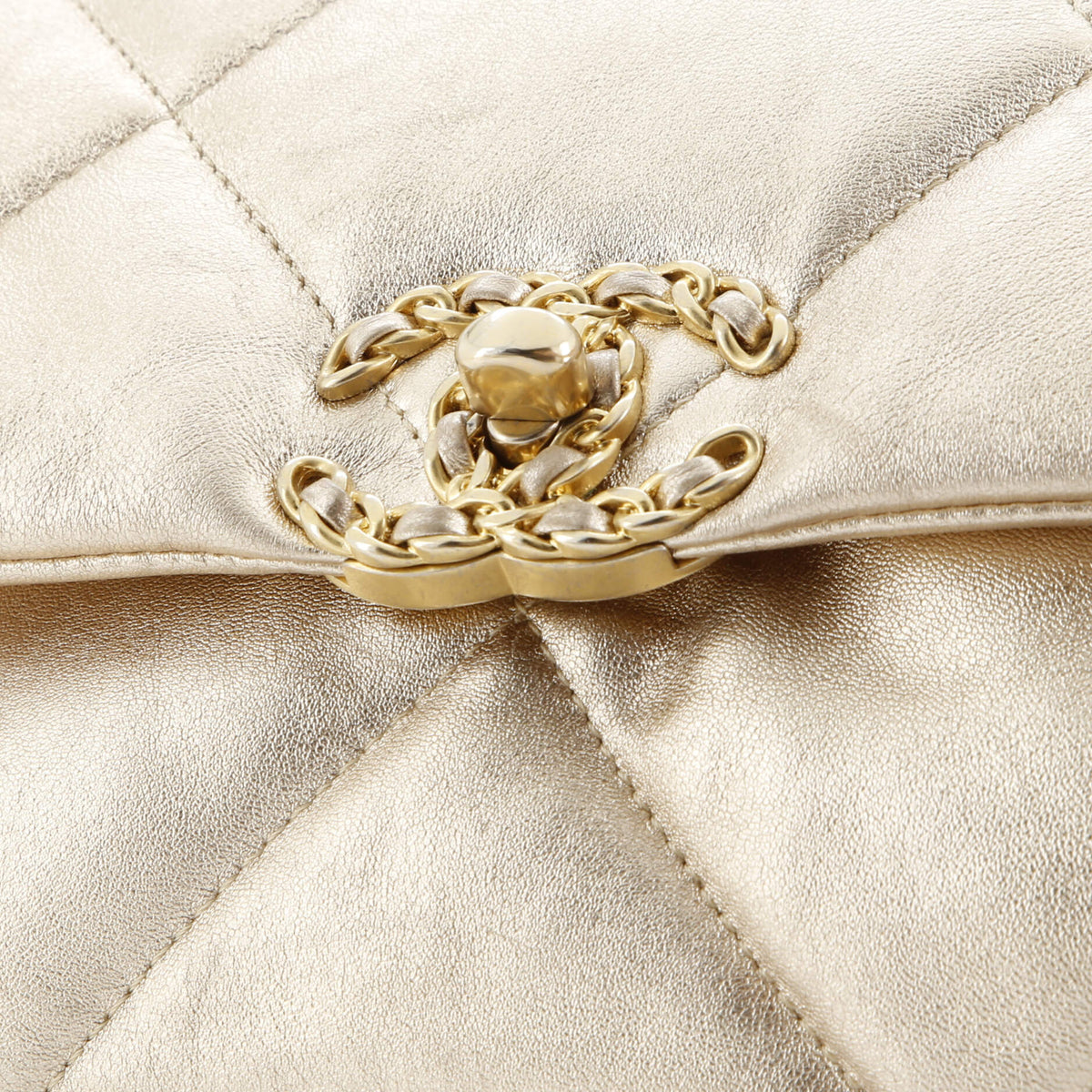 19 Flap Bag Quilted Leather Medium