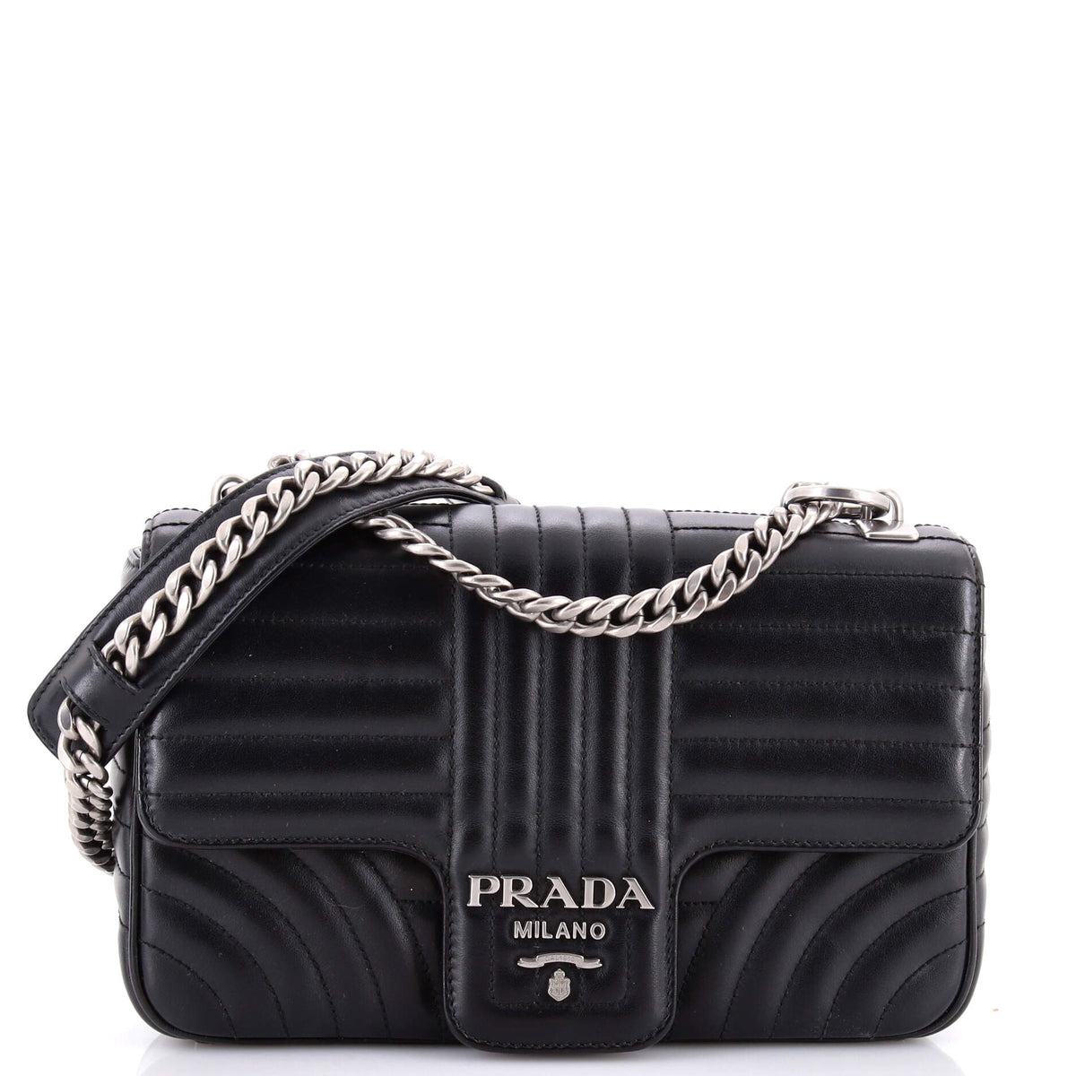 Chain Flap Shoulder Bag Diagramme Quilted Leather Medium