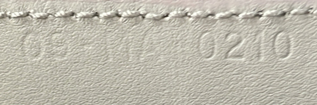Ultra Matte Saddle Handbag Leather Medium