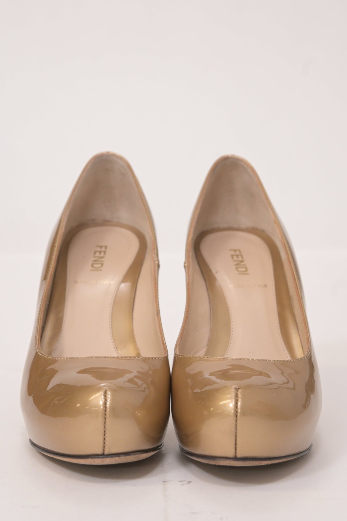 Fendi FF Logo Pumps in Gold Patent Leather