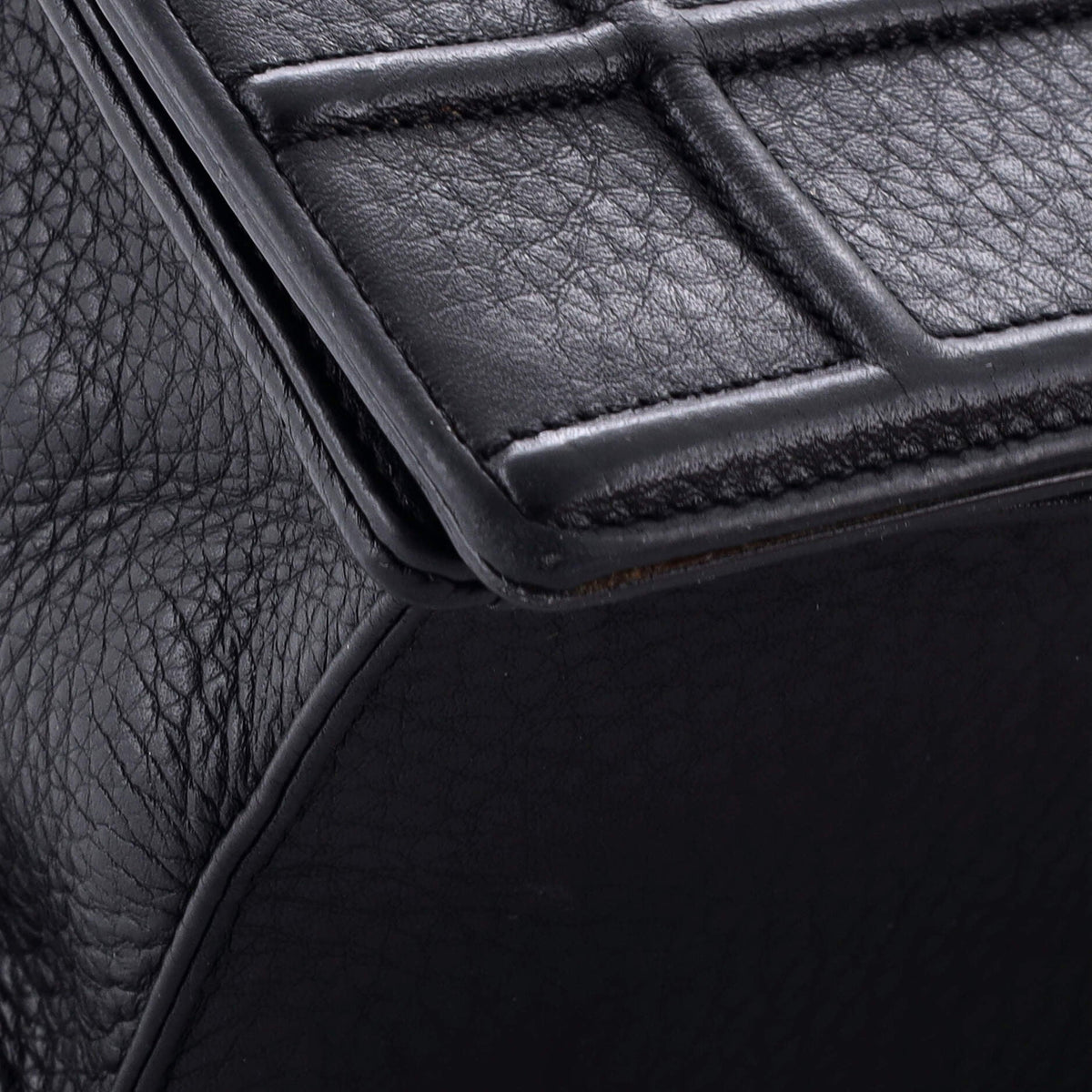 Diorama Flap Bag Grained Calfskin Medium