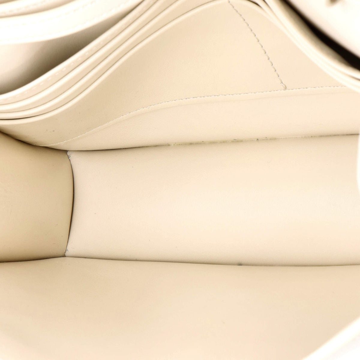 Margo Triomphe Wallet on Chain Leather