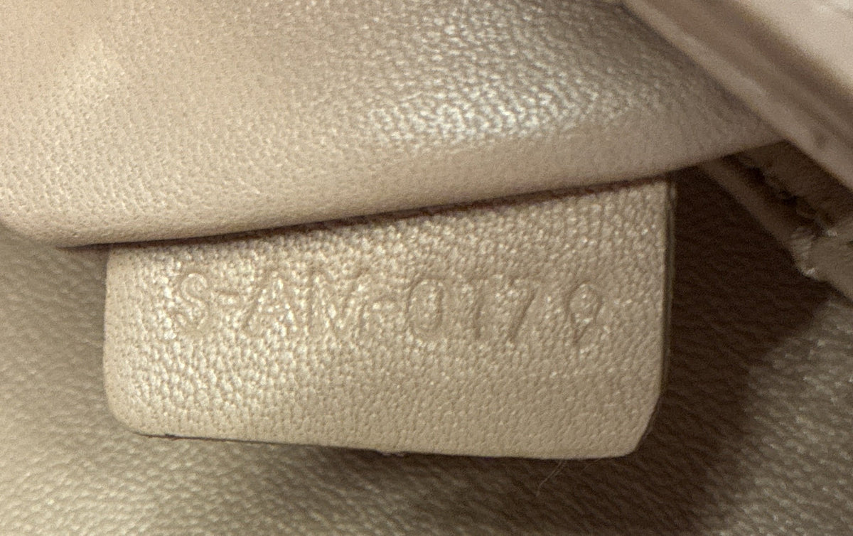 Triomphe Shoulder Bag Smooth Calfskin Large