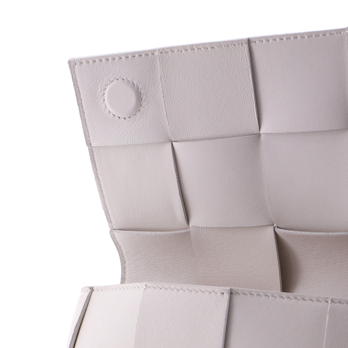 Cassette Belt Bag Maxi Intrecciato Leather