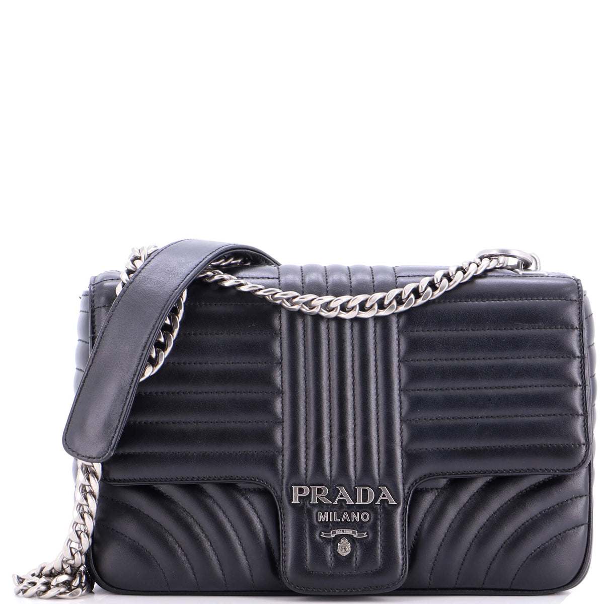 Chain Flap Shoulder Bag Diagramme Quilted Leather Medium