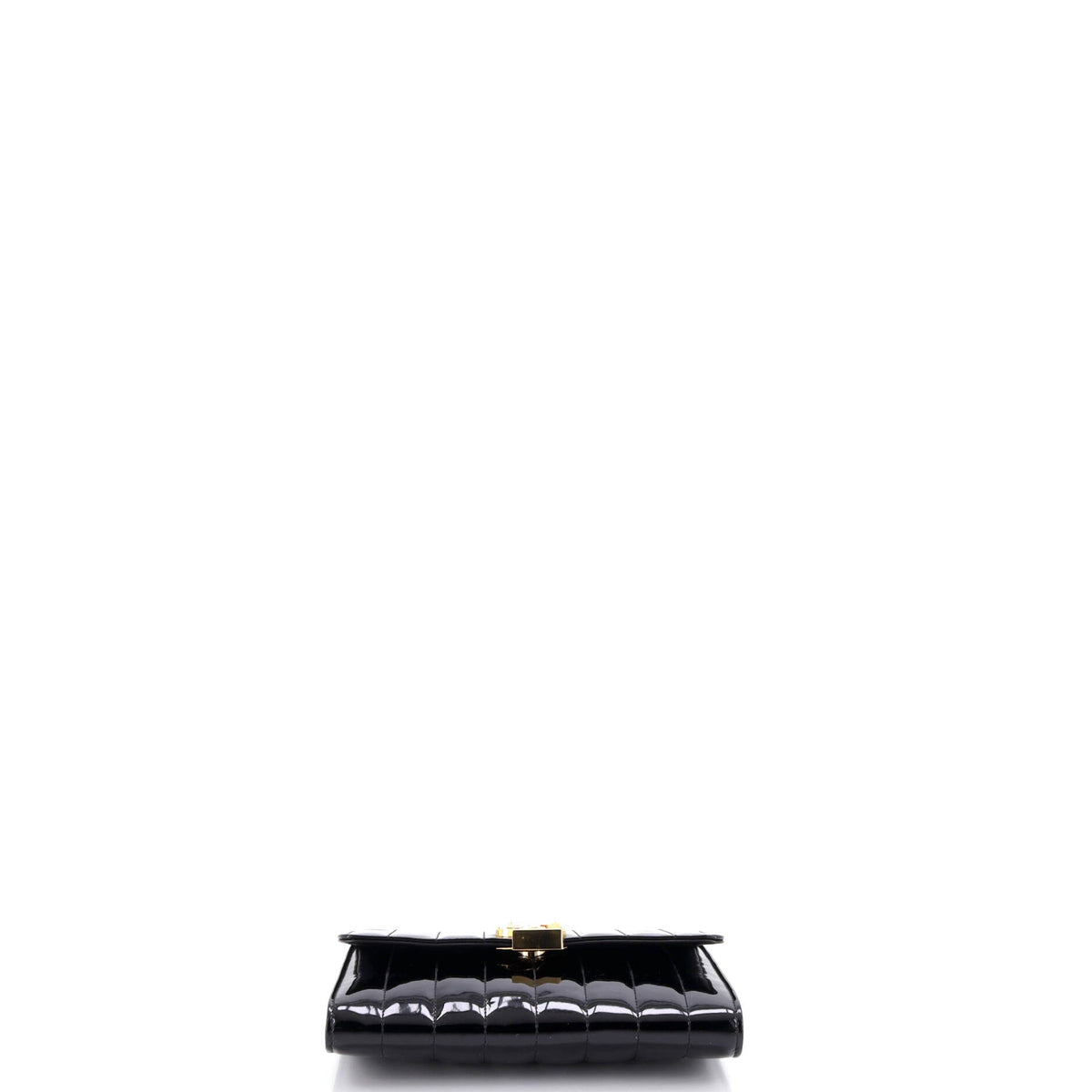 Vicky Wallet on Chain Vertical Quilted Patent