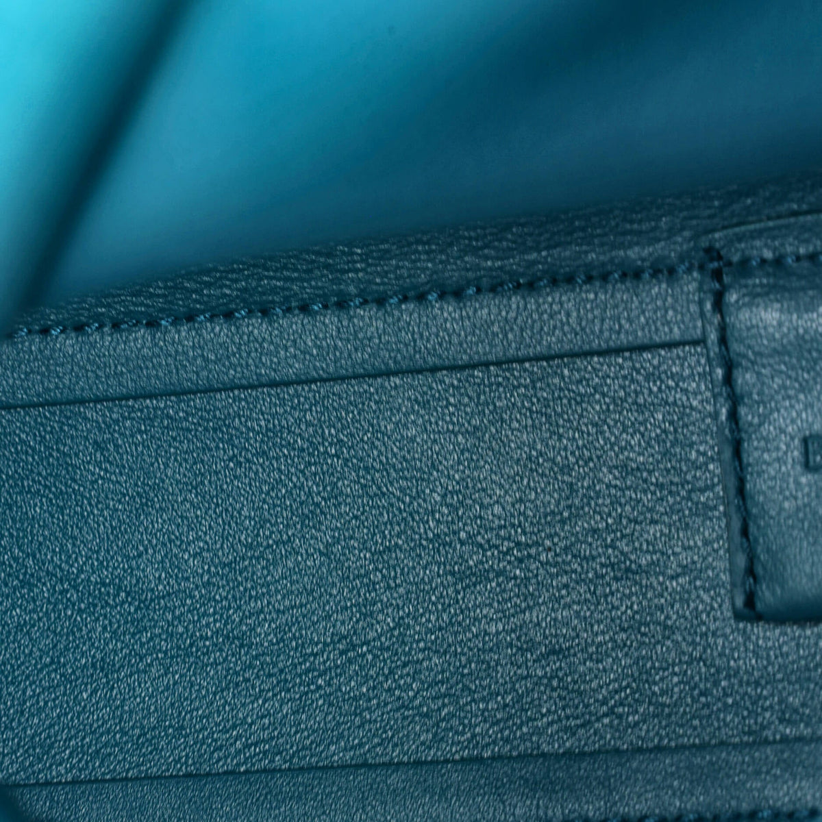Point Shoulder Bag Leather Small