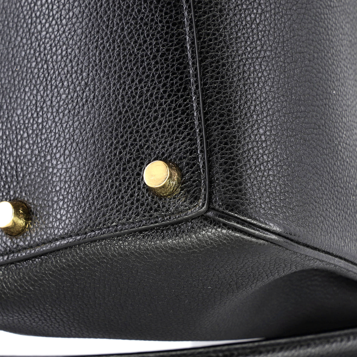 16 Top Handle Bag Grained Calfskin Medium