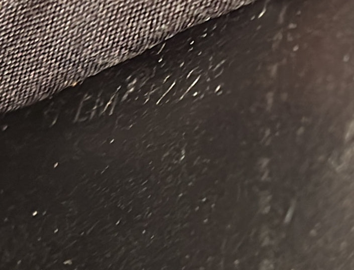 Margo Triomphe Wallet on Chain Leather