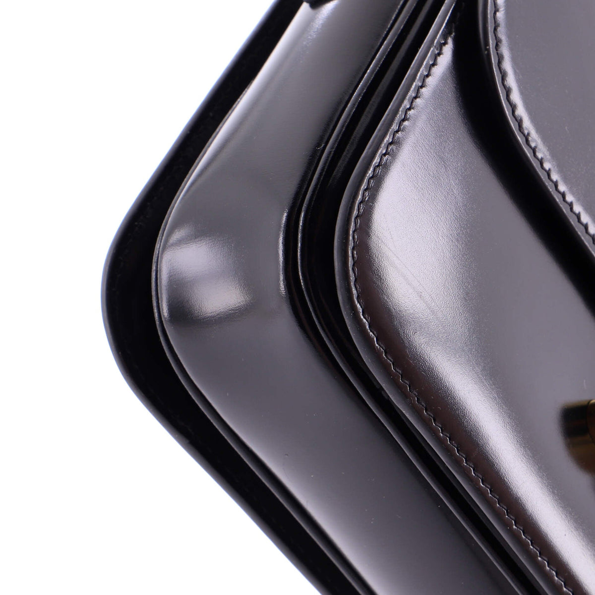 Triomphe Shoulder Bag Smooth Calfskin Medium