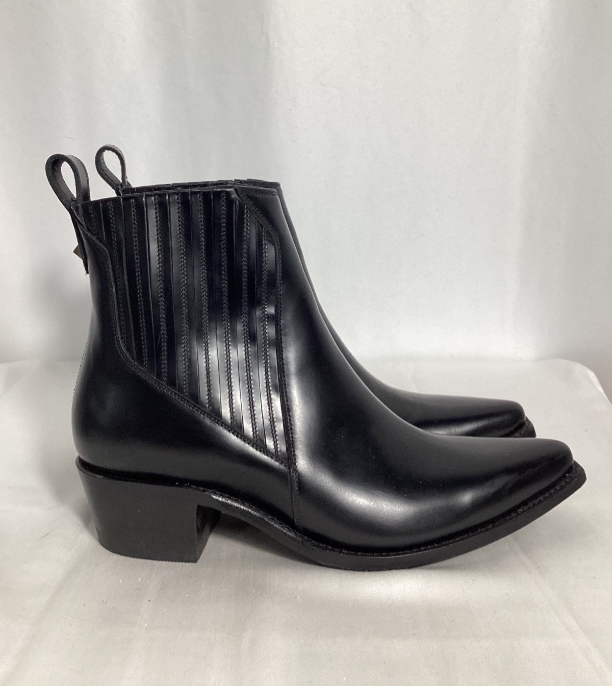 Valentino Garavani Ranch Ankle Cowboy Boots in Black Calf Leather