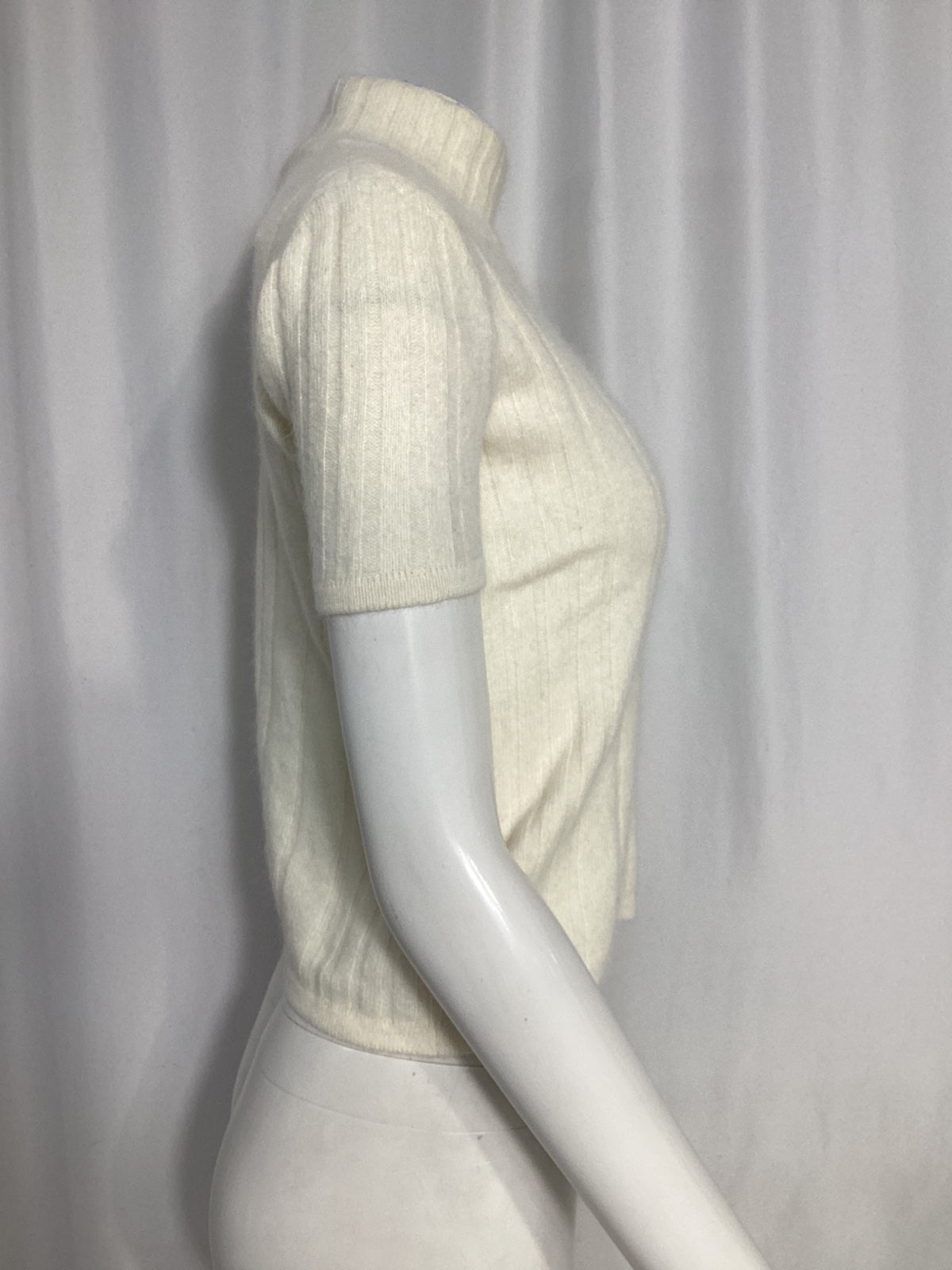 Valentino Garavani Knitted Turtleneck Short Sleeve Top in Ivory Wool