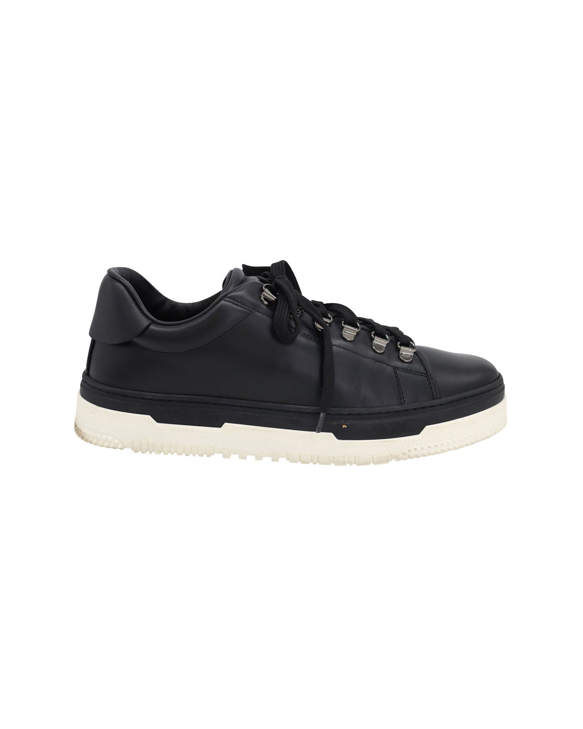 Valentino Garavani Low Top Sneakers in Black Leather