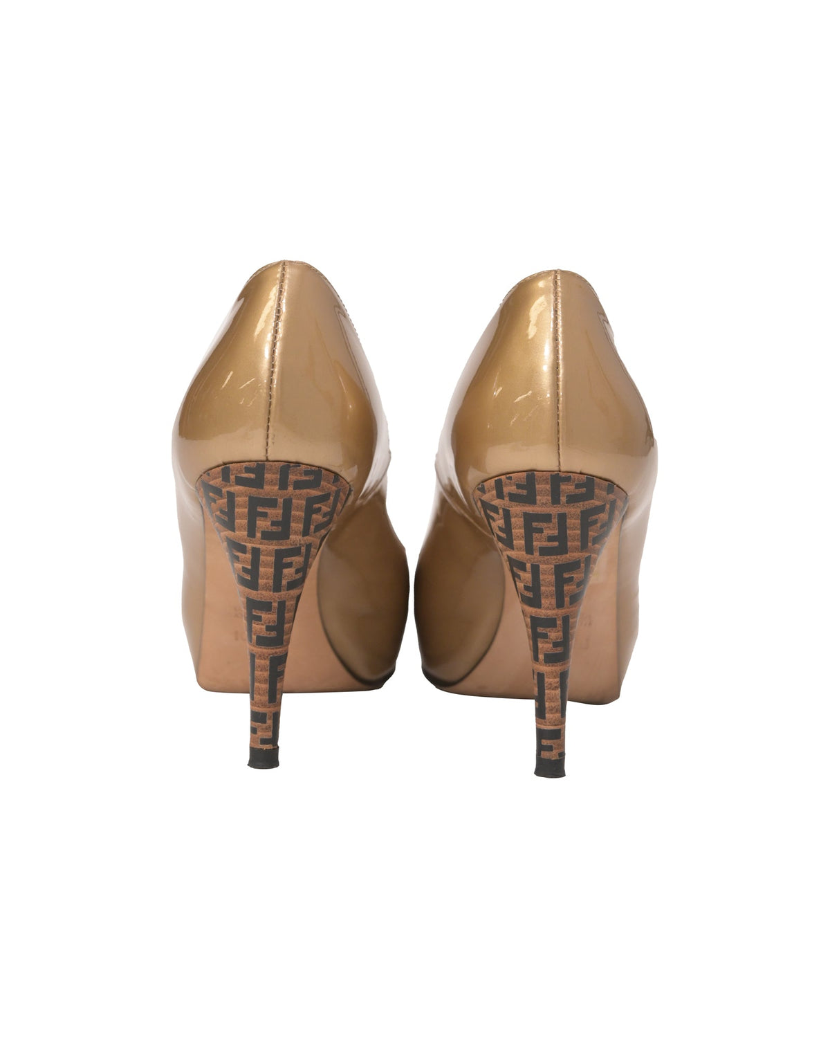 Fendi FF Logo Pumps in Gold Patent Leather