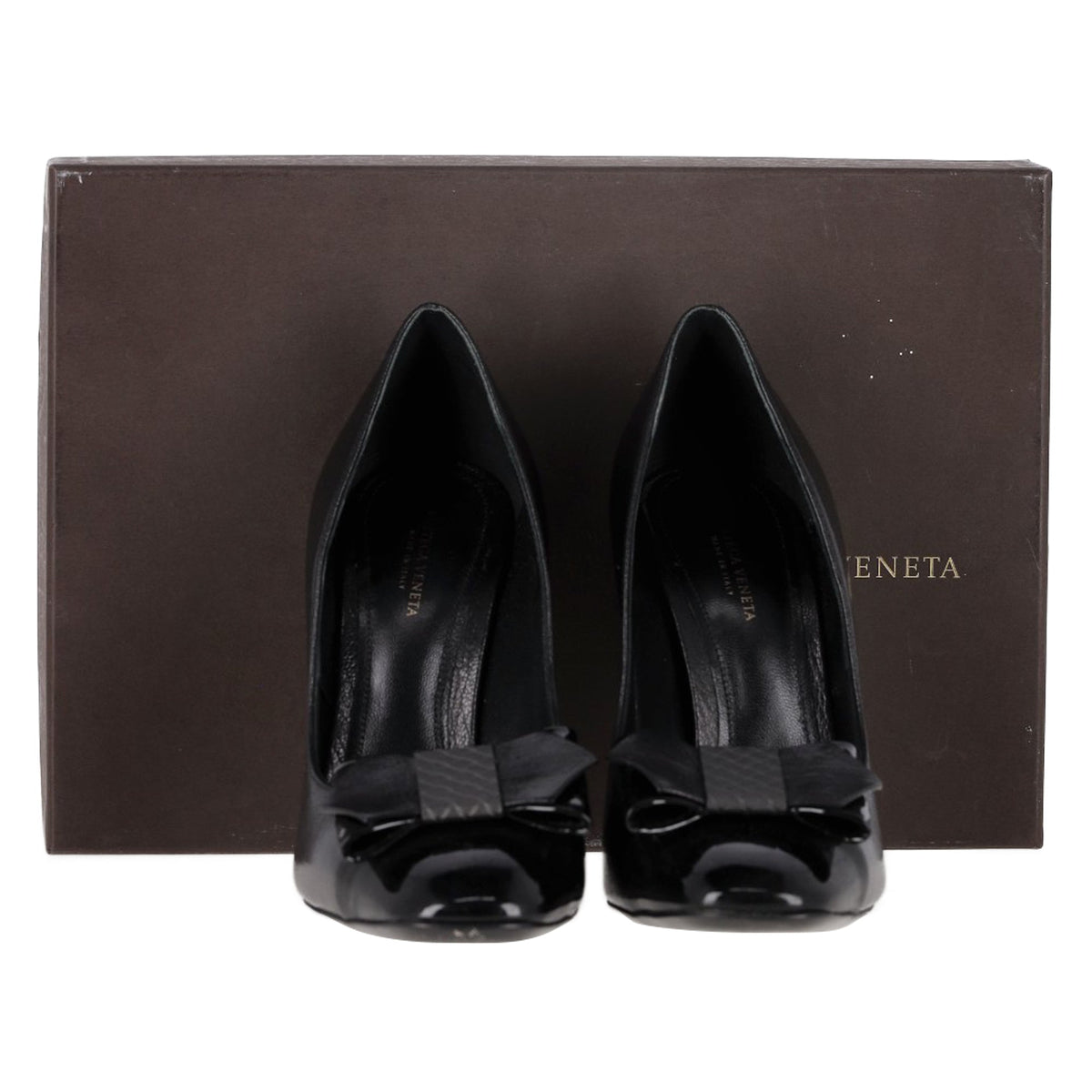 Bottega Veneta Bow Detail Pumps in Black Leather