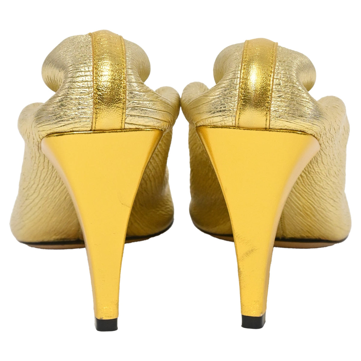 Bottega Veneta Crunch Sharpei Pumps in Gold Leather