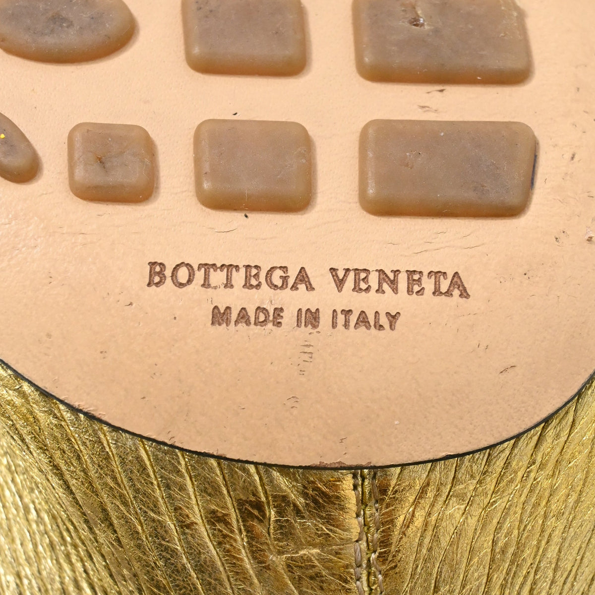 Bottega Veneta Crunch Sharpei Pumps in Gold Leather