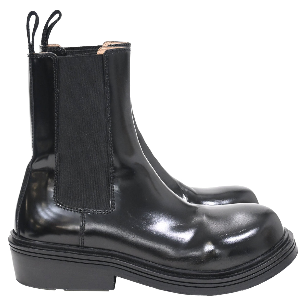 Bottega Veneta Brushed Chelsea Boots in Black Leather