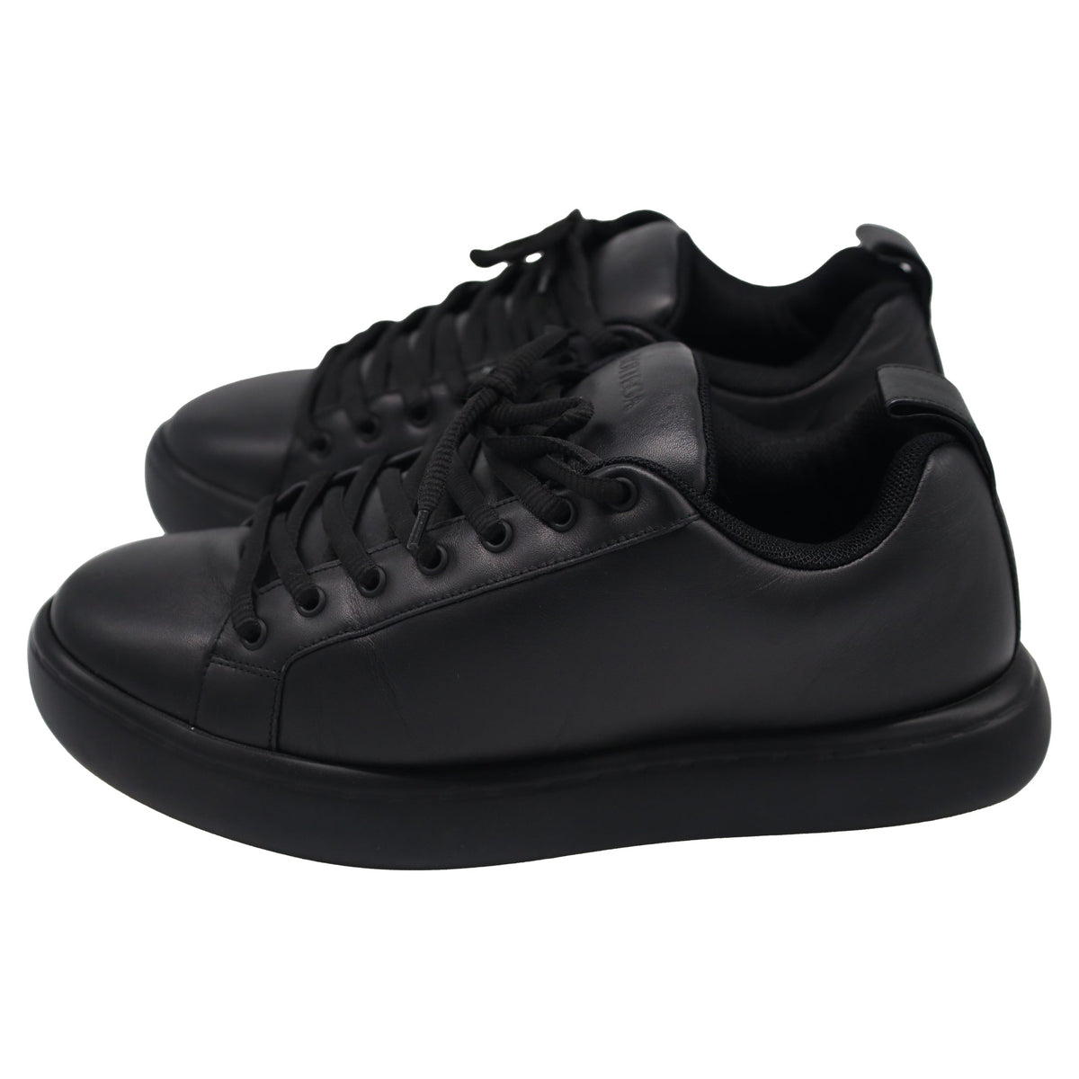Bottega Veneta Pillow Low-Top Sneakers in Black Calf Leather