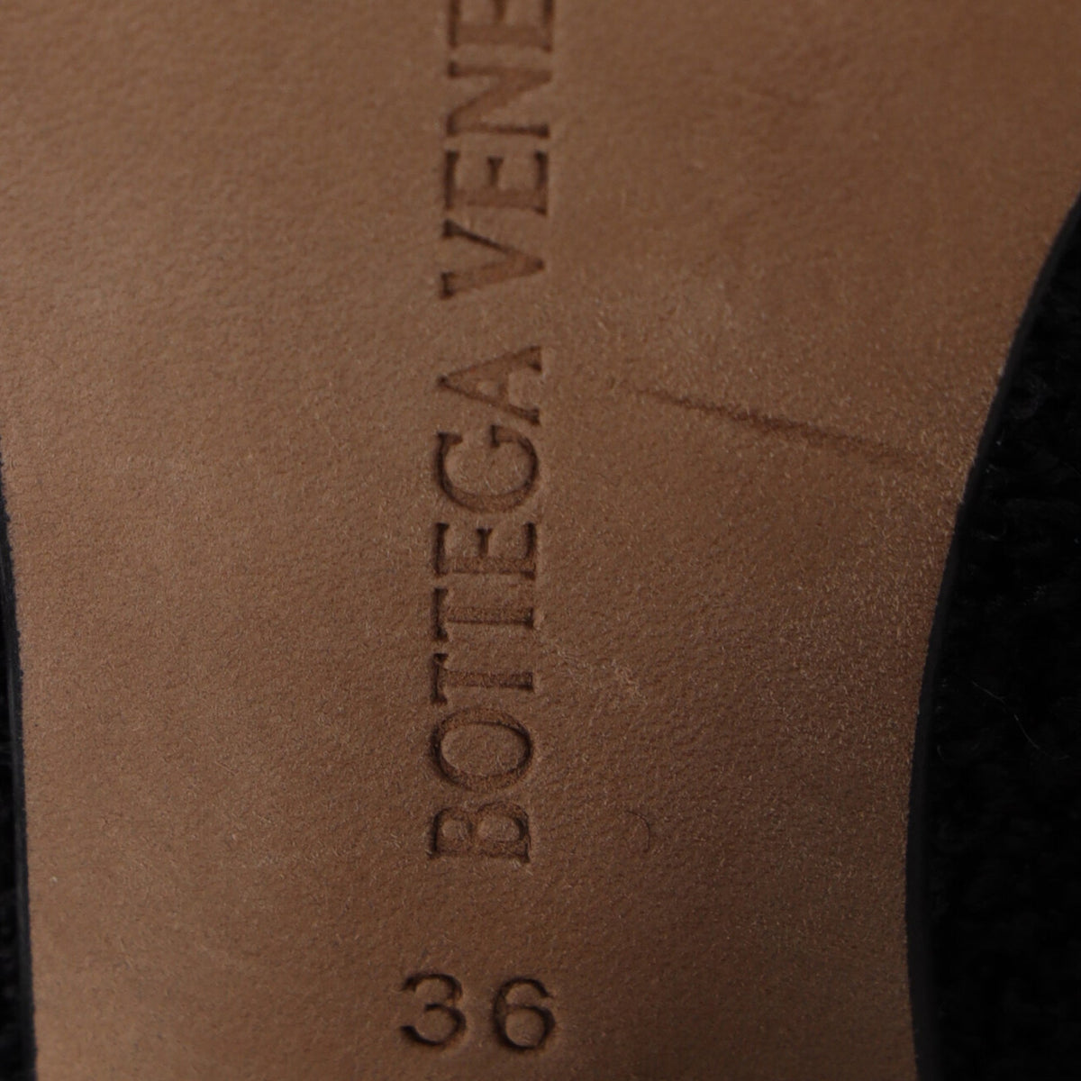 Bottega Veneta Almond Tweed Pumps in Black Wool Tweed
