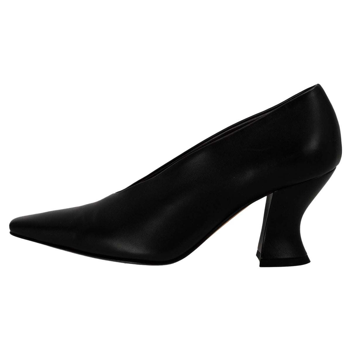 Bottega Veneta Almond Pumps in Black Lamb Leather