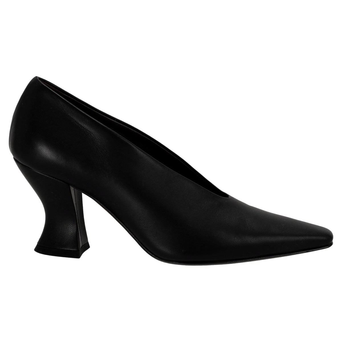 Bottega Veneta Almond Pumps in Black Lamb Leather